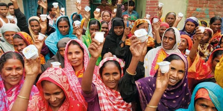 بانکهای ما به اندازه این بانک فقیران بنگلادش هم کارآیی ندارند؟