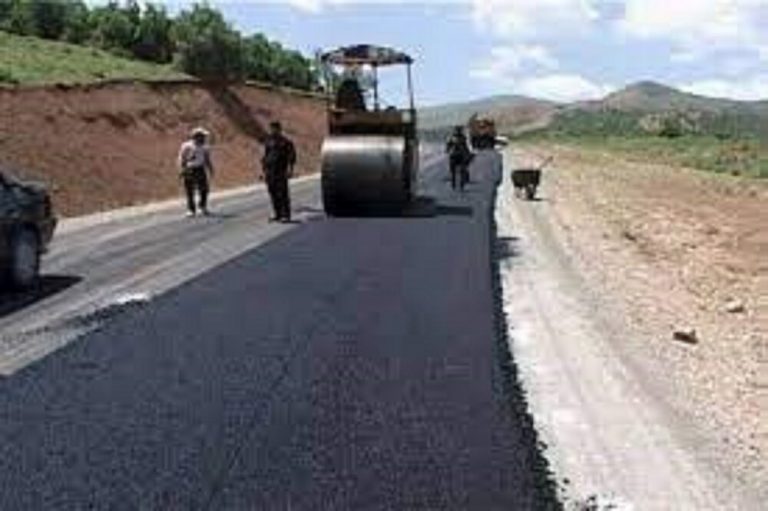 اجرای عملیات روکش آسفالت ۵۴ کیلومتر از راههای روستایی مازندران