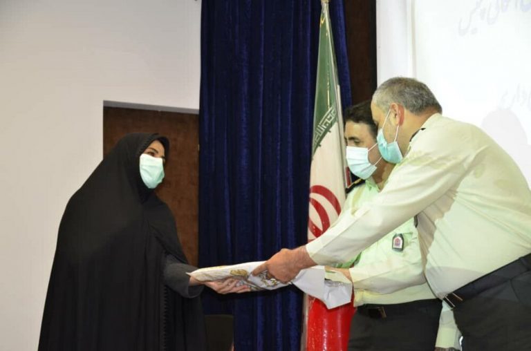 مراسم تجلیل از مروجان آموزش همگانی پلیس برگزار شد