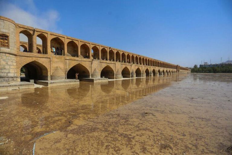 ببینید | زنگ خطر آسیب و نابودی بناهای تاریخی اصفهان