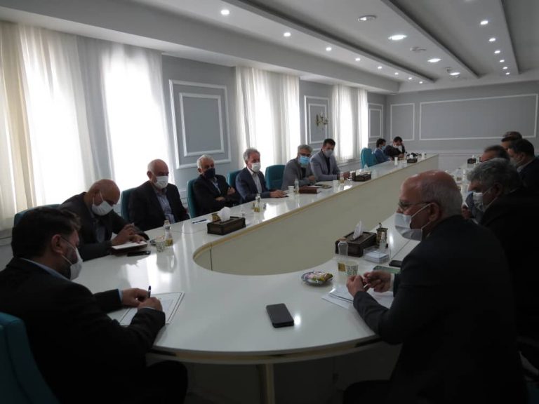 استاندار یزد: تلاش برای رفع موانع تولید در استان، مبنای انتصاب مدیران است