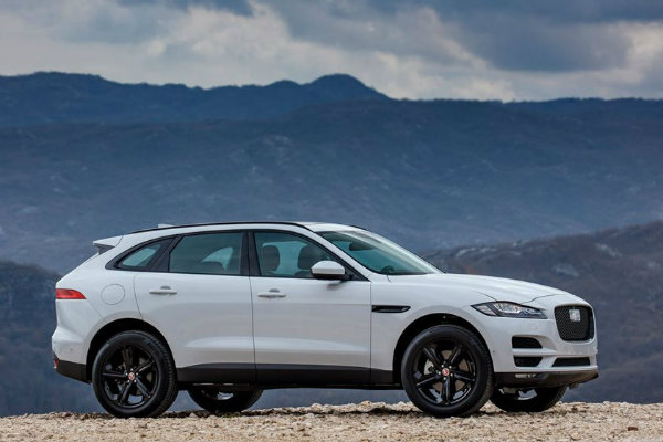 Jaguar F Pace