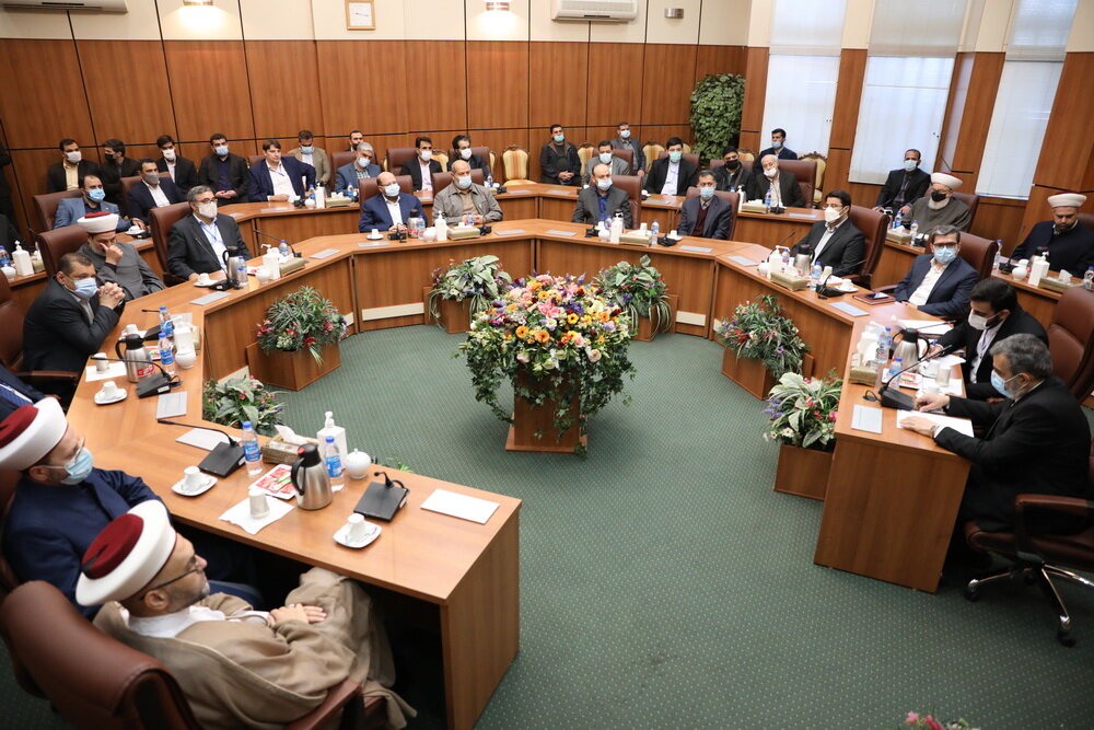 کمالوندی: تلاشها برای نابودی صنعت هستهای ایران راه به جایی نبرد/ ملت ایران سینهبهسینه و چشم در چشم دشمن انداخته و از حق خود نگذشته است