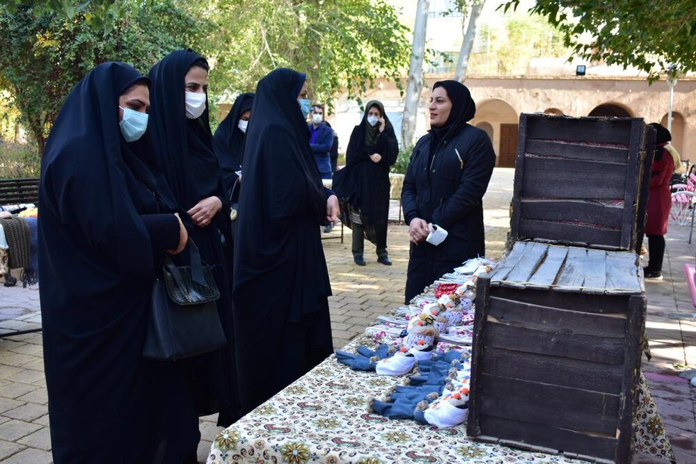 برگزاری نمایشگاه مشاغل خانگی بانوان در یزد