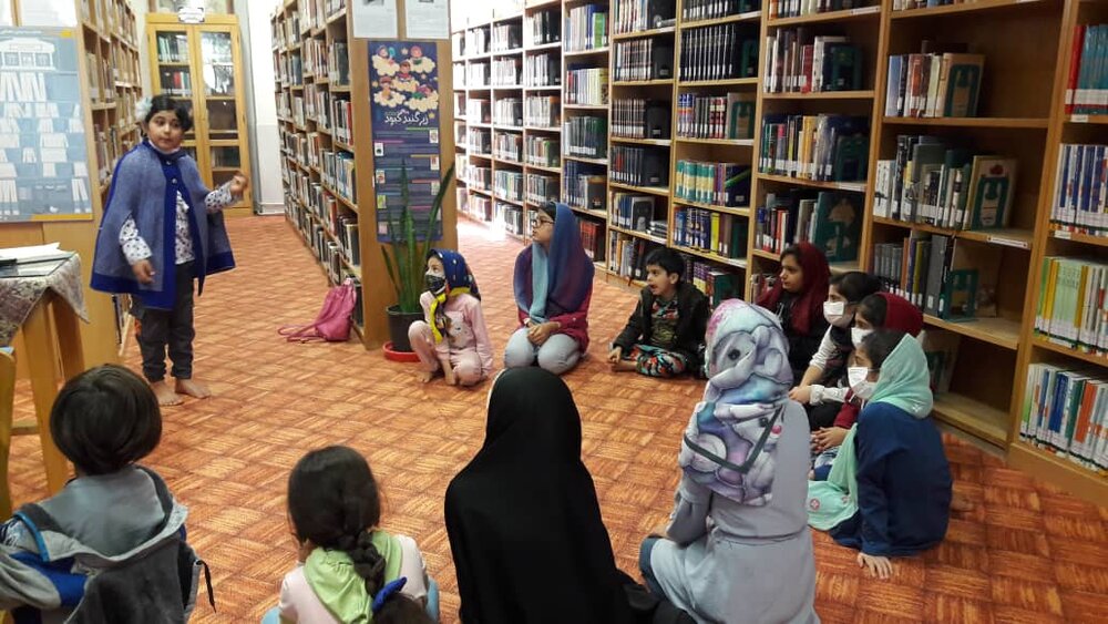«بهشت پنهان» جویآباد در انتظار رسیدگی مسئولان/ زمین کتابخانهای که محفل کارتخوابی شد!