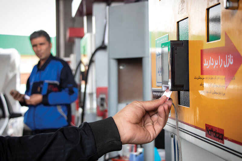 خبر مهم وزیر نفت درباره رقم سهمیه جبرانی بنزین / ١٠ لیتر پایان آبان 