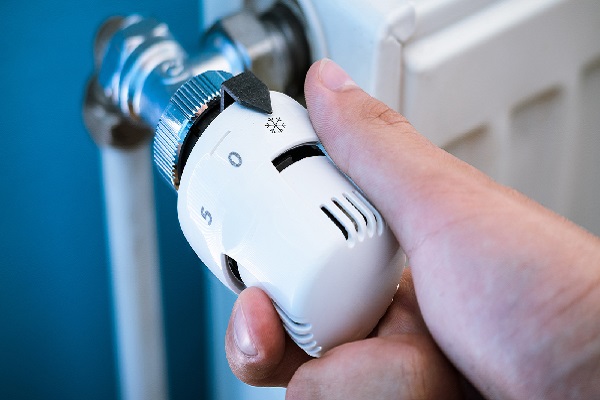 8 دلیل گرم نشدن رادیاتور شوفاژ منزل شما