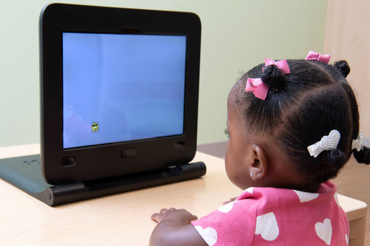 تشخیص زودهنگام اوتیسم با ردیابی حرکات چشم