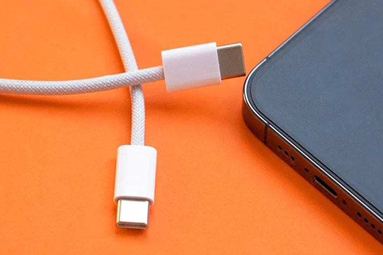 چرا USB-C برای همه گجتها الزامی شد؟