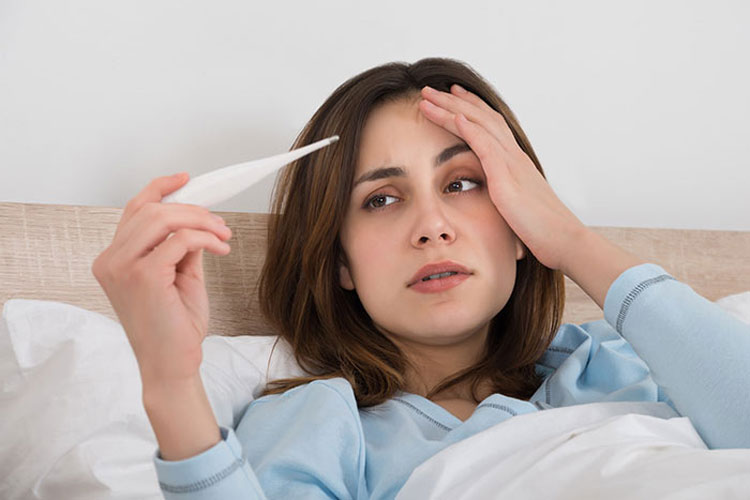 چگونه تب به مقابله با عفونت کمک میکند؟