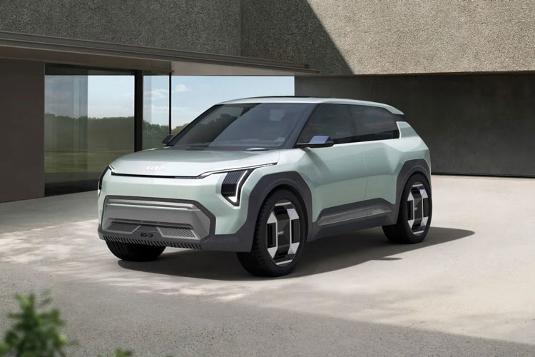 EV2؛ خودروی مقرونبهصرفه کیا آماده رقابت با تسلا میشود