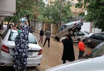 سیل مشهد| عضو شورای شهر: برخی از مفقودی‌ها بچه‌هایی هستند که مدارس‌شان تعطیل شده بود/ اگر کوتاهی صورت گرفته باشد مراجع قضایی ورود می‌کنند