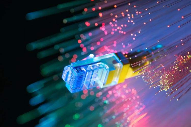 همه‌چیز درباره فیبر نوری