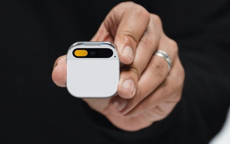 دستگاههای AI Pin از کار میافتند!