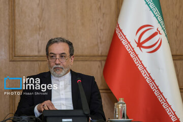 عراقچی: آنچه که ترامپ امضا کرده مهم است، نه کلمات زیبا و مصاحبههای جذاب/ چابهار یک دروازه طلایی برای کشورهای حوزه اقیانوس هند است