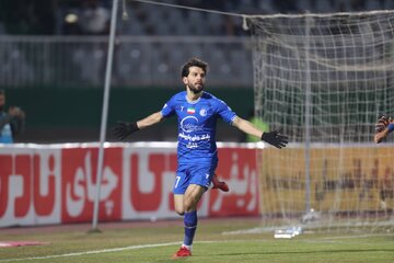 عکس| تبریک خاص ستاره استقلال با استایل متفاوت