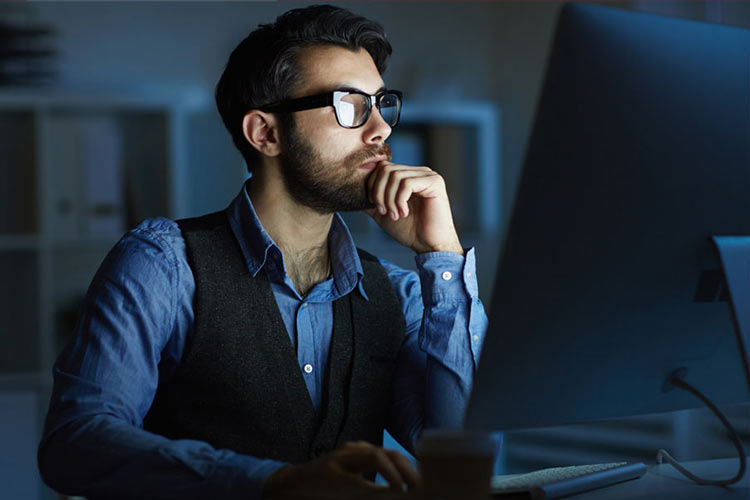 مصرف ملاتونین میتواند به کاهش خطر سرطان در شبکارها کمک کند