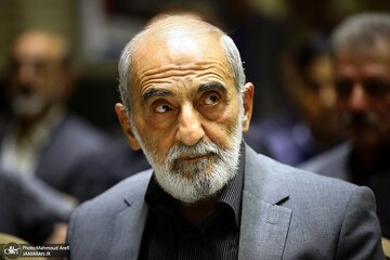 حسین شریعتمداری در آستانه دور دوم مذاکرات ایران و امریکا : باید از NPT خارج شویم!