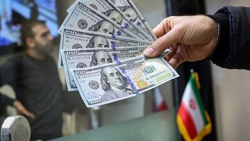 قیمت دلار و سایر ارزها امروز ۲۶ فروردین ۱۴۰۴/ دلار کانال عوض کرد؛ مرز روانی شکسته شد
