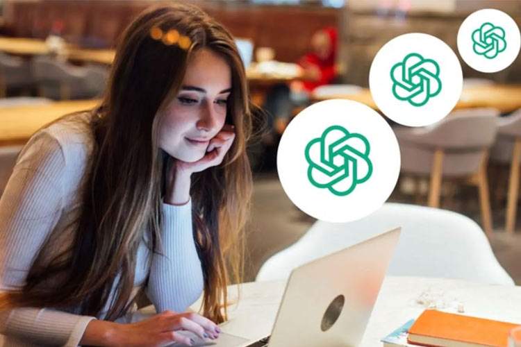 چت‌جی‌پی‌تی برای کاربران چاپلوسی می‌کند!