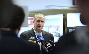 اسلامی: کسی نمی تواند به ما بگوید کدام مسیر را باید برویم