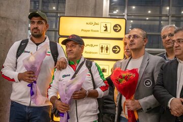 بازگشت تیم ملی چوگان به کشور پس از تاریخ‌سازی