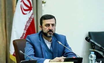 توسعه همکاریها در حوزه خزر، محور گفتگوی غریبآبادی و سفیر آذربایجان در ایران