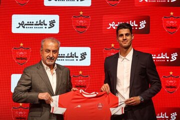 رونمایی از مبلغ قرارداد و آپشنهای پیام نیازمند در پرسپولیس