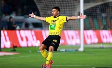 عکس| ستاره لیگ برتر روی تخت بیمارستان پس از عمل جراحی