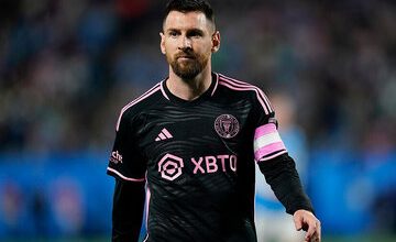 عکس| لیونل مسی به بارسلونا برگشت!