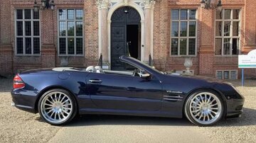 مرسدس بنز کمیاب / یکی از ۳ رودستر کارلسون فروخته میشود