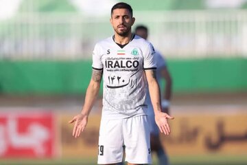 پیشنهاد پرسپولیس و سپاهان؟ تمرکزم روی ادامه فصل است!/امیدوارم دوباره به استقلال گل بزنم