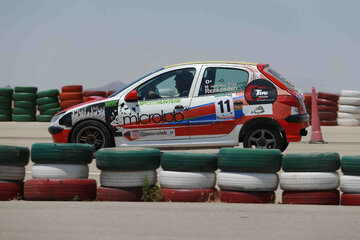 گاردریل غیراستاندارد و نبود بالشتک!