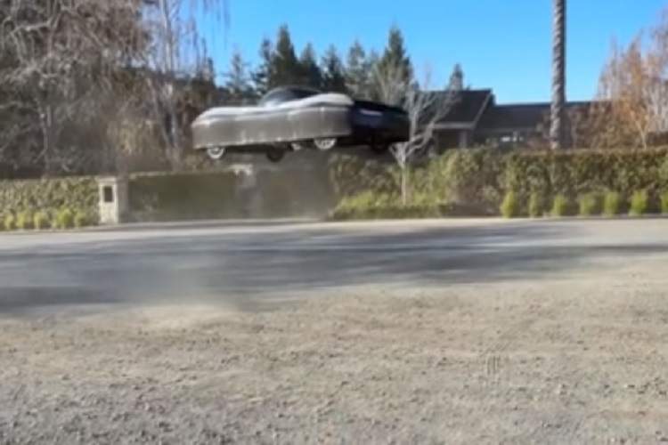 Alef به‌دنبال تحقق رؤیای ماشین پرنده تا پایان ۲۰۲۵ + ویدئو