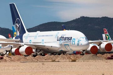 اسقاط ۳۰ فروند ایرباس غولپیکر / چرا A380 طرفدار ندارد؟