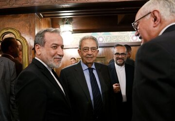 دیدار عراقچی با عمرو موسی، نبیل فهمی و محمد العرابی در رستوران و دیدر از بازار خان الخلیلی/عکس