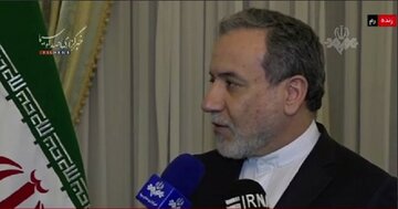 عراقچی به گروسی: ایران به هر تحرک نامناسب اروپا واکنش مقتضی نشان میدهد