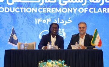 عکس | کلارنس سیدورف و همسر ایرانی‌اش در ورزشگاه آزادی