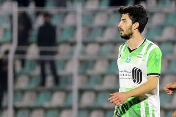 مهاجم تیم خیبر خرم‌آباد رتبه یک کنکور شد!