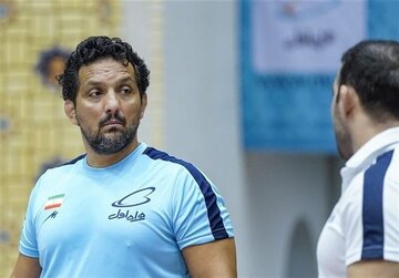 انتقاد تند درستکار از معصومی؛ کشتی گرفتن زیر پرچم ایران افتخار بزرگی است