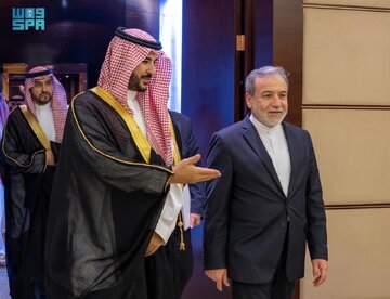 در دیدار عراقچی با وزیردفاع عربستان مطرح شد؛ضرورت همکاری کشورها برای مواجهه موثر با عوامل ناامنساز و ثباتزدا در منطقه