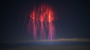 عکس | جلوه ترسناک صاعقه از نگاه فضانورد ناسا