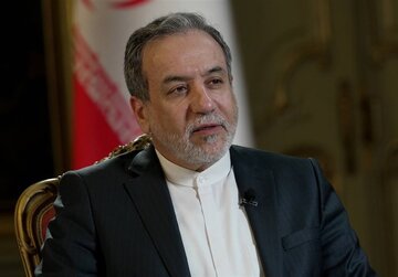 واکنش به انتشار گزینشی مصاحبه وزیر خارجه با فاکسنیوز