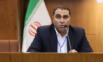 پازندمهر: تمام قد پشت حل گواهینامه موتورسواری زنان هستیم