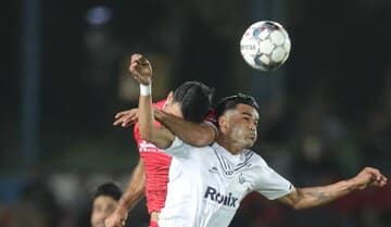 آلکثیر صلیبی پاره کرد؟