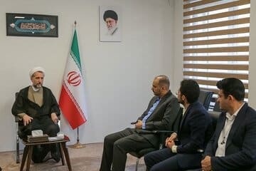 دیدار نماینده یونسکو با امام‌جمعه قزوین