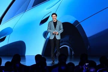 مدیرعامل شیائومی: خودروهای تسلا را مهندسی معکوس کردیم