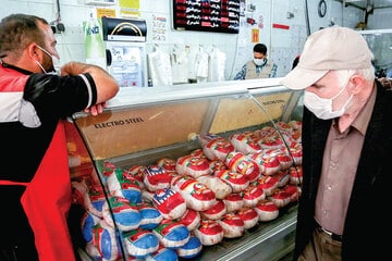وضعیت بازار مرغ عجیب شد/ مرغ چند نرخی شد