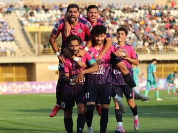 آلومینیوم به صدر چسبید