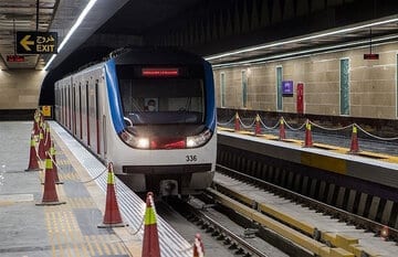 اختلال در متروی تهران، قطار وسط خط ایستاد